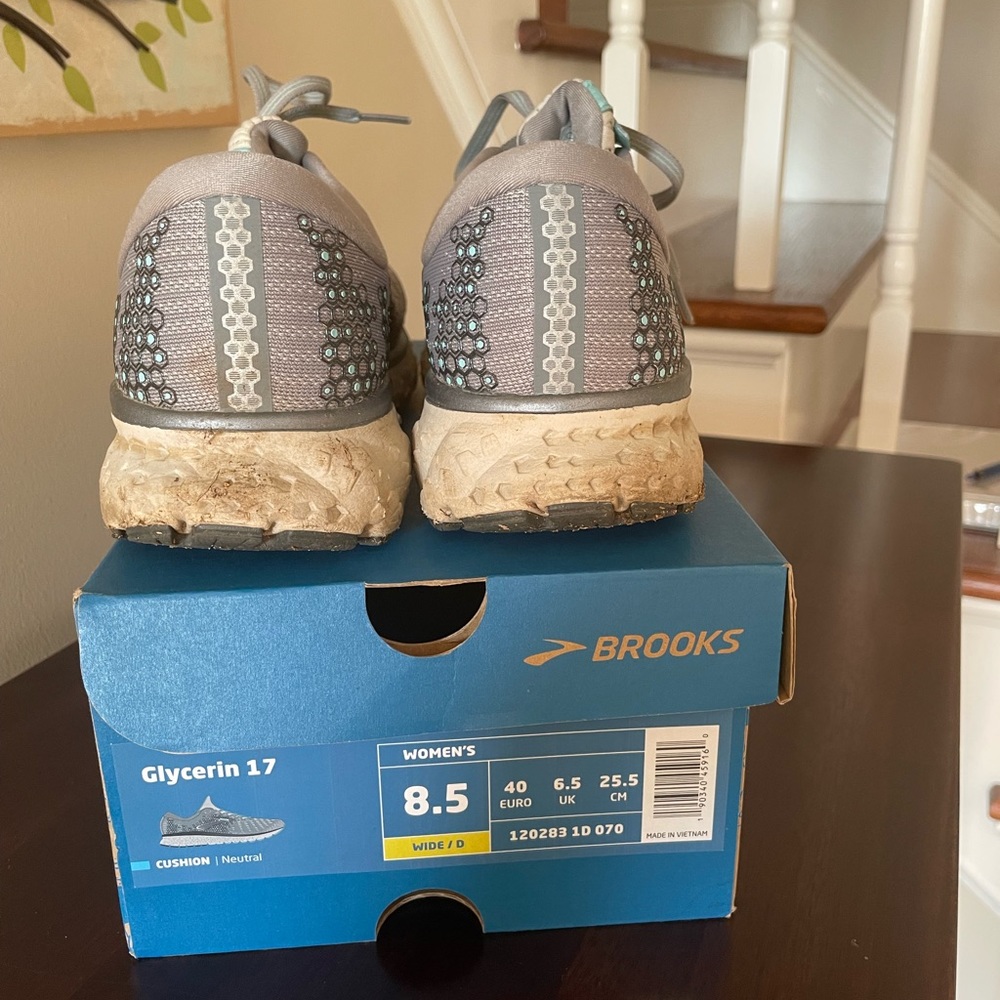 Brooks Glycerine 17 size 8.5W